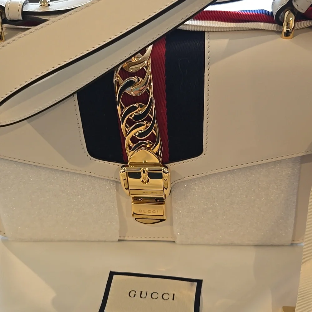 New Gucci Sylvie Shoulder Bag - Picture 7 of 8
